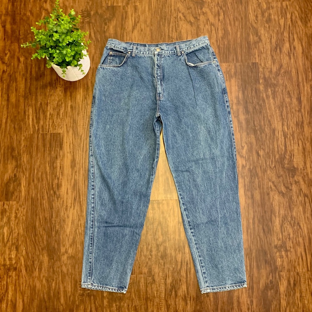 *VINTAGE* Levi’s 900 Series High Waisted Mom Jeans